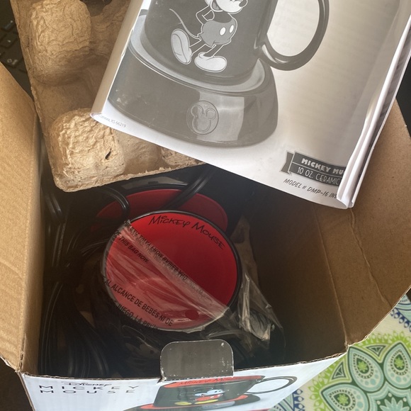 Mickey Mouse mug warmer - Picture 2 of 2